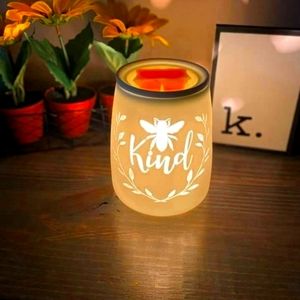 Kindness scentsy warmer. NIB. Comes with a free wax bar. Bundle and Save.